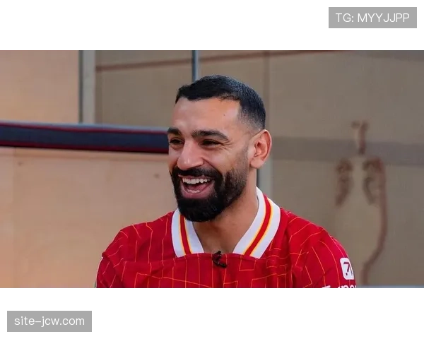 萨拉赫赛后被拍享用菠萝,利物浦英联杯不敌水晶宫